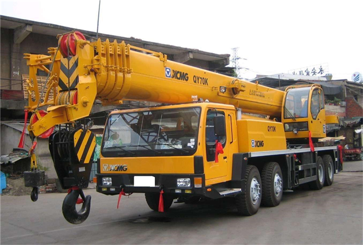 富锦市吊车出租选择重点