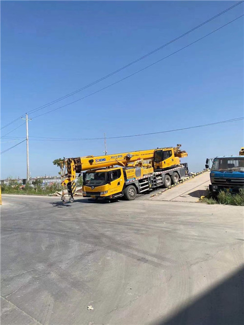 富锦市吊车作业时，可能会产生哪些额外收费项目？